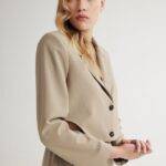 Paige Cropped Blazer Beige